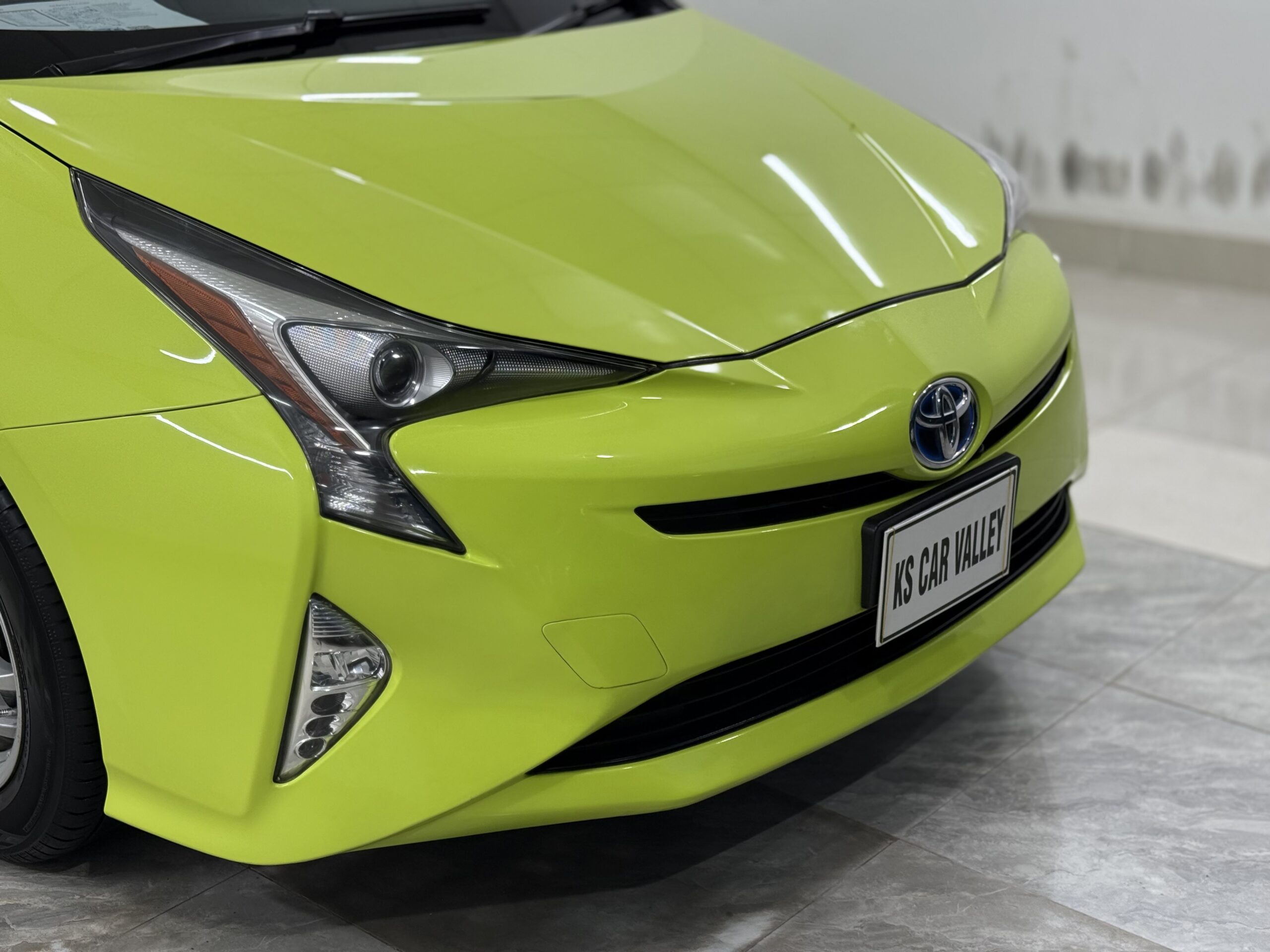 
								Toyota Prius 2016 full									