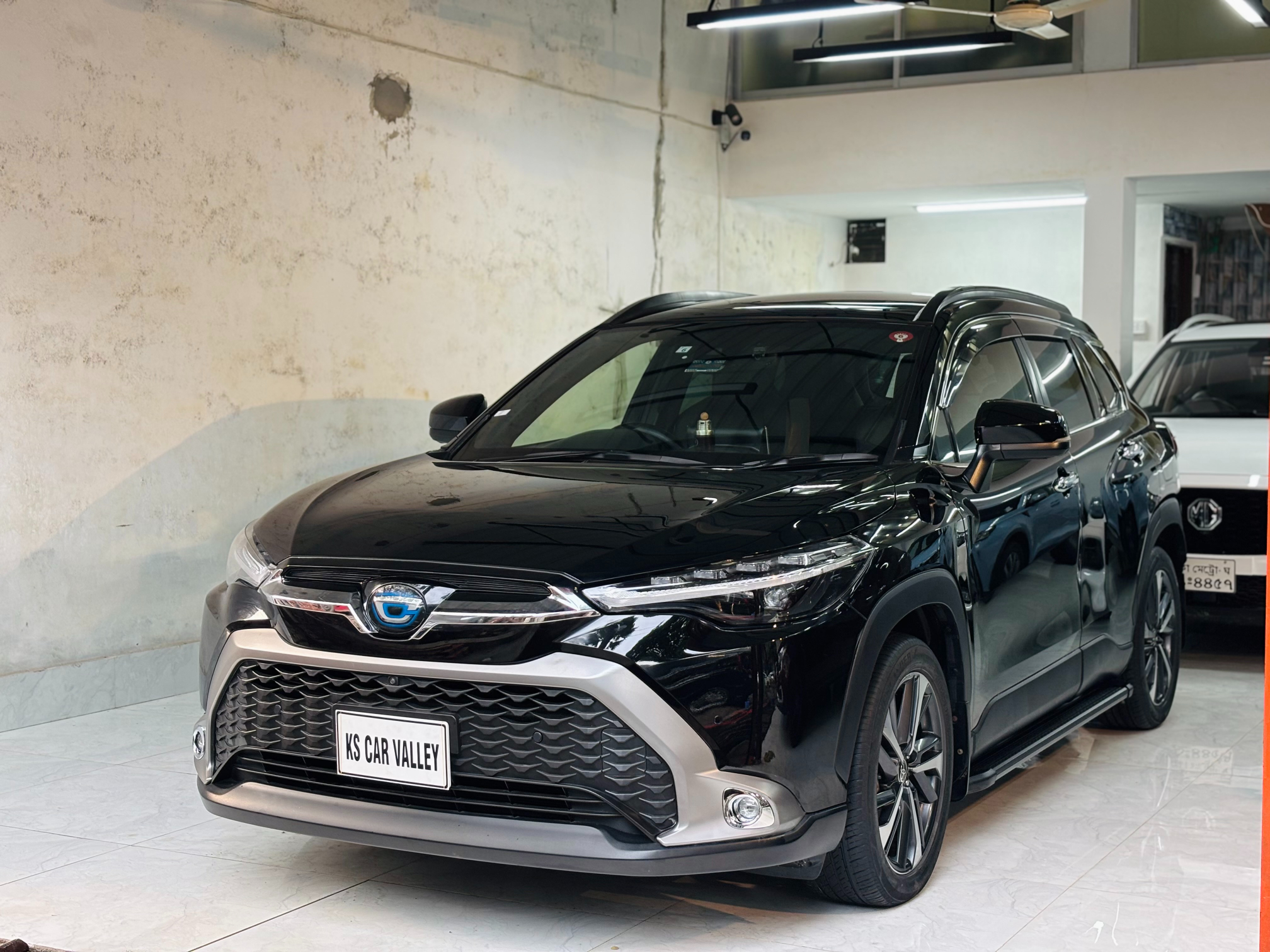 
								Corolla Cross 16-1861 full									