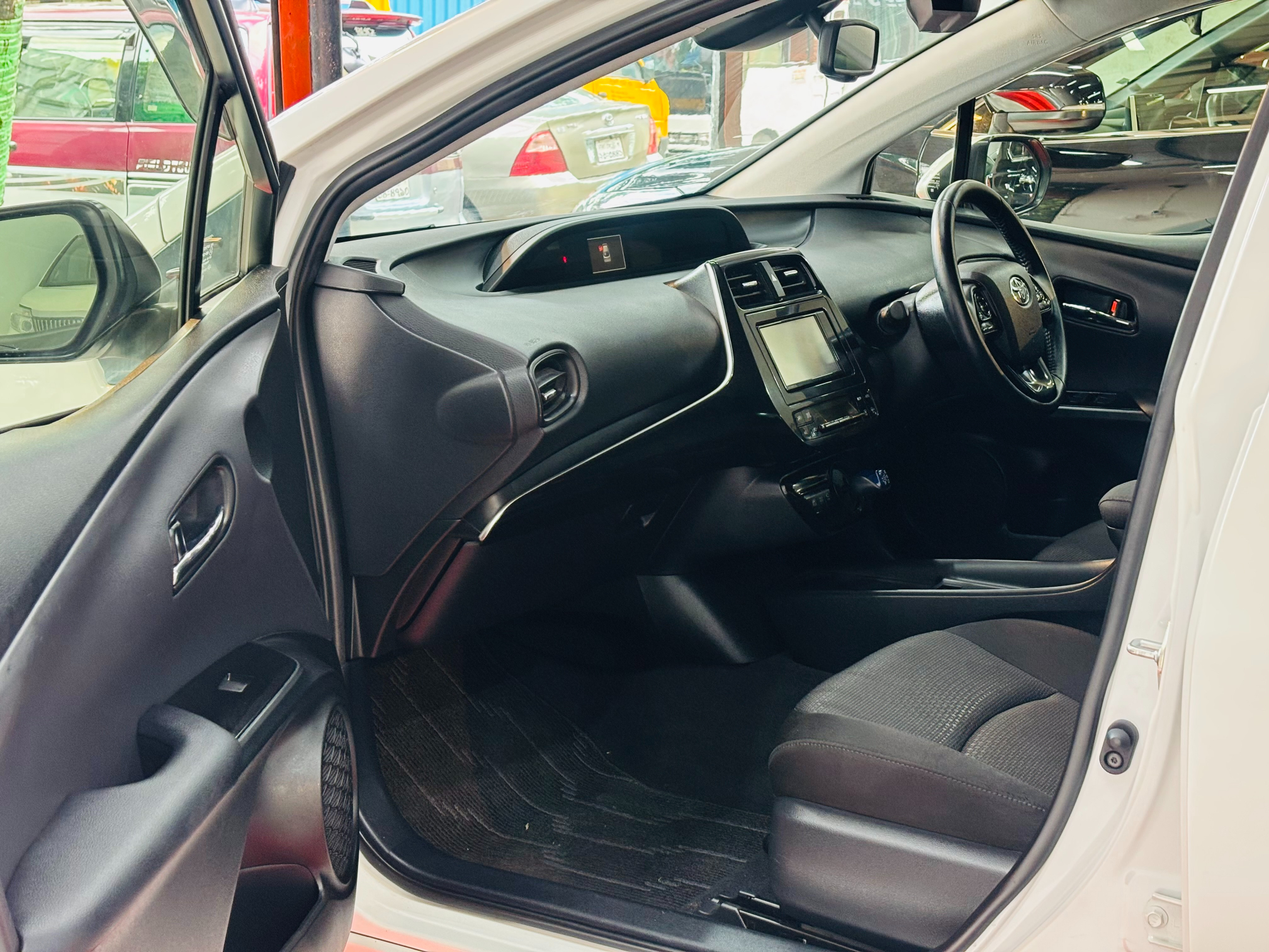 
								Prius 2020 Recon full									